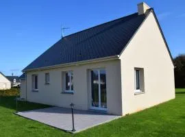 Maison de 3 chambres avec vue sur la mer jardin clos et wifi a Saint Laurent sur Mer