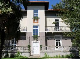 Villa Crochat, apartment in Como