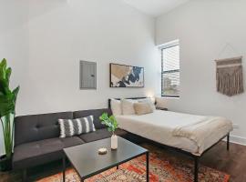 Simple Uptown Apt with In-unit Laundry - Wilson 403, apartment in Chicago