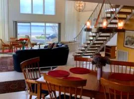 Swapscott Beachfront Vacation Home for Families