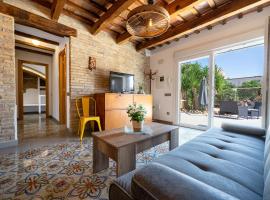 Casa rural Mestre, vacation home in Deltebre