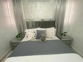 7 Santiago Minumental Area Lovely Specially 4 You - Cozy 3 bedrooms WIFI- Caribe tours - Colinas Mall and transportation 24 hours Apartment for 7 peoples