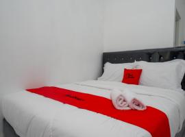 RedDoorz near Universitas Semarang 2, hotell i Alastuwo