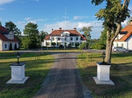 Östra Flygeln Grinda Säteri, cottage in Malmköping