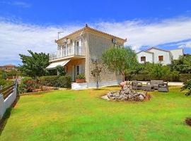 Moriana Stone Villa, panoramic view and garden, vila v destinaci Lakíthra