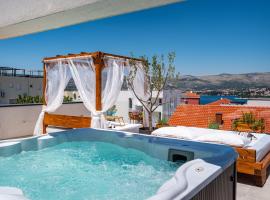 Rooftop Spa, hotel u Trogiru