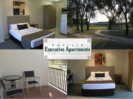 Emerald Executive Apartments, hotel cerca de Aeropuerto de Emerald - EMD, 