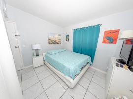 Room Palm, готель з парковкою у місті Вест-Палм-Біч