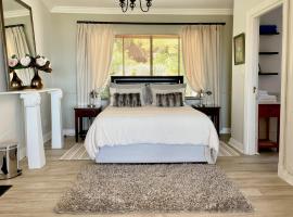 Dream Views: Somerset West, Helderberg Nature Reserve yakınında bir otel