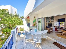 Mediterranean beach villa - FAMILIES ONLY