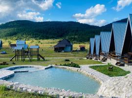 Eco Village Pavlovic, vikendica u Žabljaku