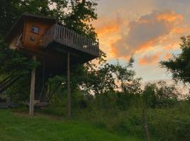 Le Jardin Ecolodge, B&B/chambre d'hôtes à Lamarque-Pontacq