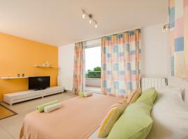 Room in Apartment - Cosy and modern family apartment for 4, отель в городе Промайна