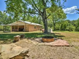 Private Hot Tub and Yard Secluded Broken Bow Home!