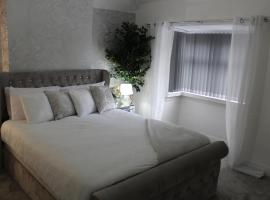 Luxury 3 Bedroom House, готель біля визначного місця Стар-сіті, у Бірмінгемі