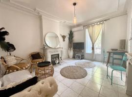 spity, Ferienwohnung in Aigues-Mortes