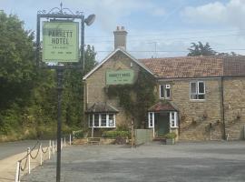 Parrett Hotel, hotel with parking in South Perrott