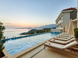 ĀNANTI Resort, Residences & Beach Club, hotel in Sveti Stefan