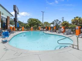 Garnet Inn & Suites, Morehead City near Atlantic Beach, ξενοδοχείο σε Morehead City