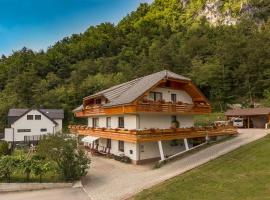 Fine Stay Apartments, hotel di Žirovnica