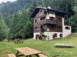 Chalet en Haute Savoie Location ski 2 appartements pour 6 ou 8 personnes Saint Gervais Les Bains