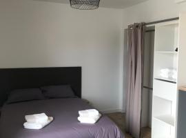 STUDIO A 20 MIN DU PUY DU FOU, apartamento en Mesnard-la-Barotière