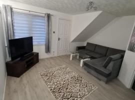 Lovely 2 bedroom flat in nice Inversness area., cheap hotel in Inverness