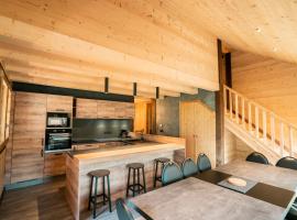CHALET LES CERFS, hotell i Châtel