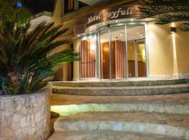 Hotel Joyfull, hotel poblíž Mezinárodní letiště Naples - NAP, Neapol