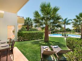 Gorgeous Two Bedroom Apartment in Carvoeiro, hotel berdekatan Vale do Milho Golf Course, Carvoeiro