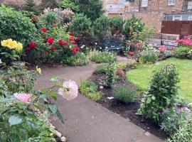 Lovely 3 bedroom family friendly cottage in North Berwick，北貝里克的飯店
