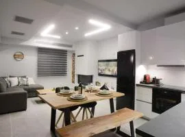 Damona Luxury Home