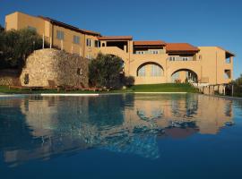 Agriturismo "I Castellari", hotell med pool i Pietra Ligure