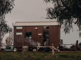 Gums n Roses, hotel near Longview Vineyard, Macclesfield