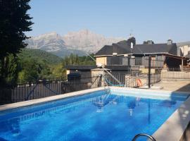 Mandilar Confort Panticosa, hotel v destinaci Panticosa