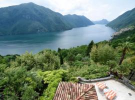 Historic villa with magnificent lake views, vacation rental in Valsolda