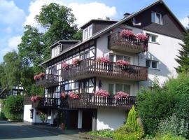 Ferienhaus Hedrich, hotel sa parkingom u gradu Assinghausen