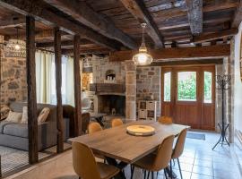 Logis face à l'Abbatiale, apartamento en Beaulieu-sur-Dordogne