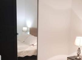 Jadwin Beautiful Room Share toilet 2 people: Londra'da bir otel