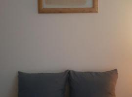 LOFT 100m2, ξενοδοχείο στην Τουλόν