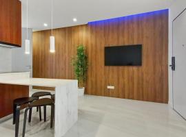 Seven Seas Apartments, villa in Nazaré