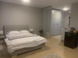 EM05- Studio Premium، شقة في تارغو جيو