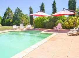 Stunning Home In Montaut With Outdoor Swimming Pool, Wifi And 1 Bedrooms、Montautのホテル