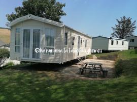 Hakuna Matata Holiday Homes - Newquay Bay Resort, resort i Newquay