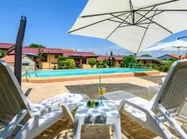 Awesome Apartment In Rovinjsko Selo With Outdoor Swimming Pool, Wifi And 2 Bedrooms