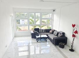 Lovely brand new luxury 2-bedroom apartment in Vacoas, Mauritius, hotel near Les Chute's de Riviere Noire, Réunion