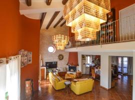 Gorgeous Home In Giarratana With Kitchenette, Hotel mit Parkplatz in Giarratana