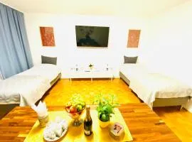 Welcome to Messe!-Two-Bedroom Apartment&Balcony