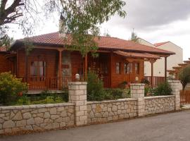 Xylino Chalet, appartement in Kalavryta