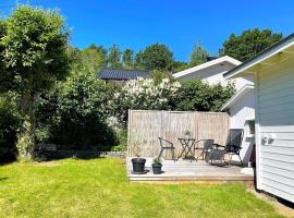 3 person holiday home in UDDEVALLA-By Traum, hotel in Uddevalla